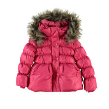 Una línea de invierno rosa caliente chaqueta de chicas con capucha extraíble